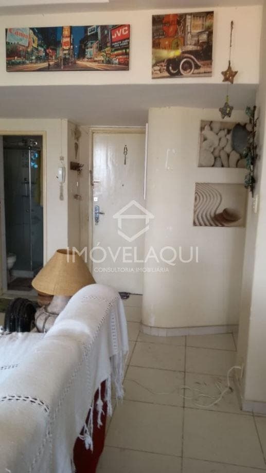 Cobertura linear com vista livre para o SAMBÓDROMO, 3 quartos sendo 1 suite, 100m2 - Centro