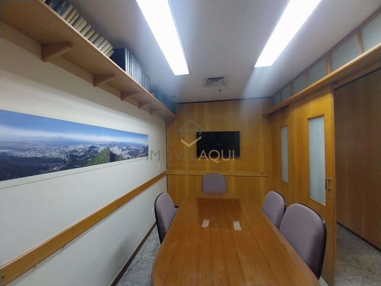SALA COMERCIAL MOBILIADA NO CENTRO DA CIDADE