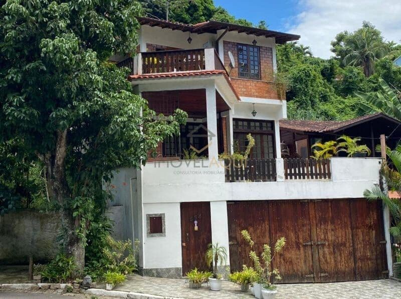 Casa Duplex de 3 quartos na Freguesia RJ