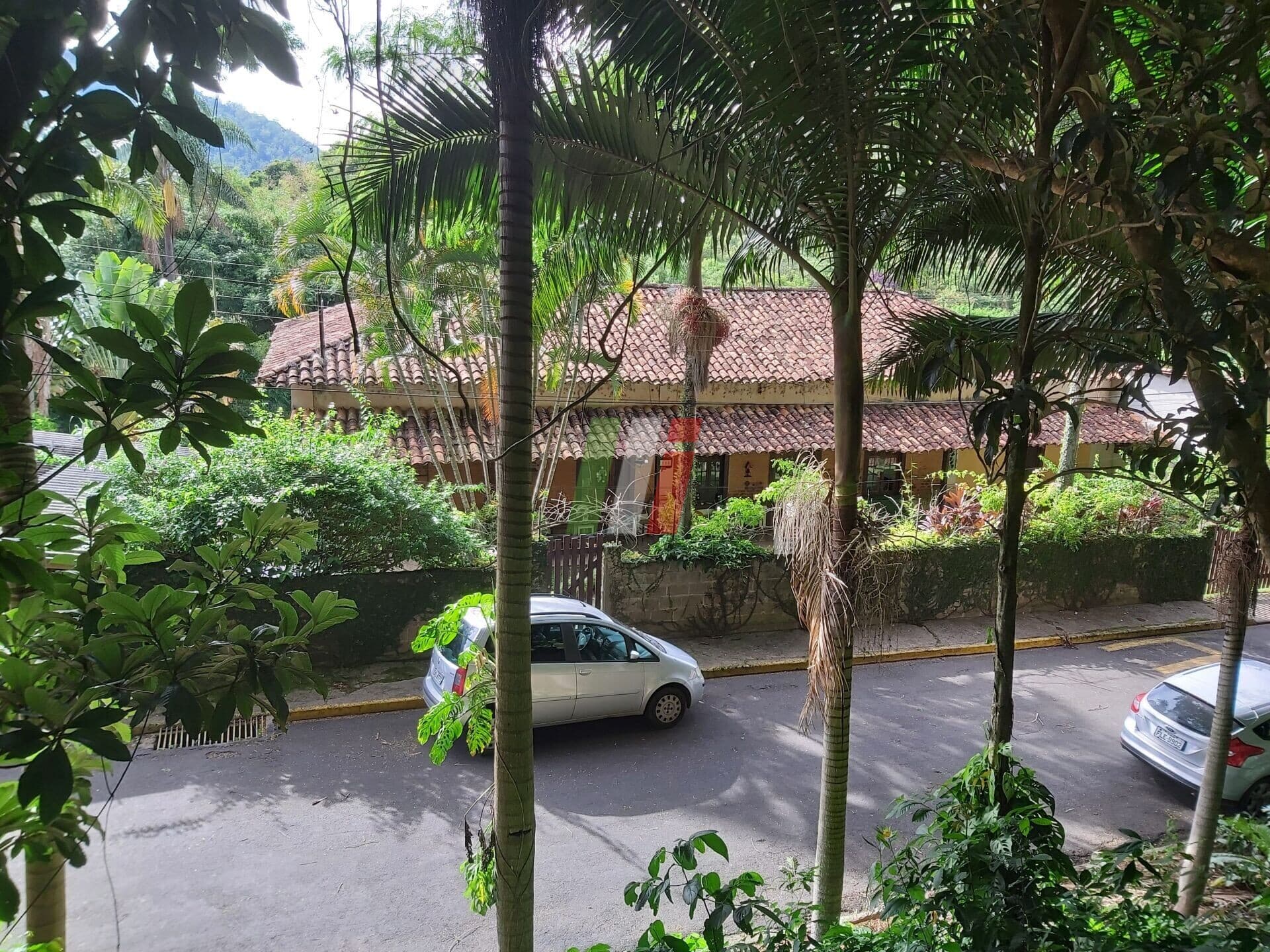 Linda Casa Estilo Colonial!!! Centro!!!