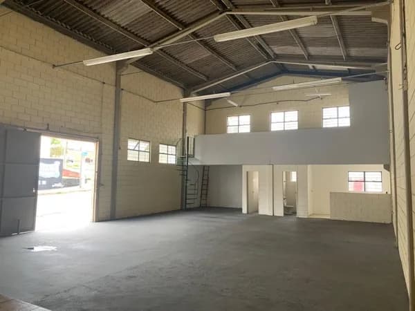 Pavilhão/Galpão Industrial em Jardim Zulmira, Sorocaba/SP