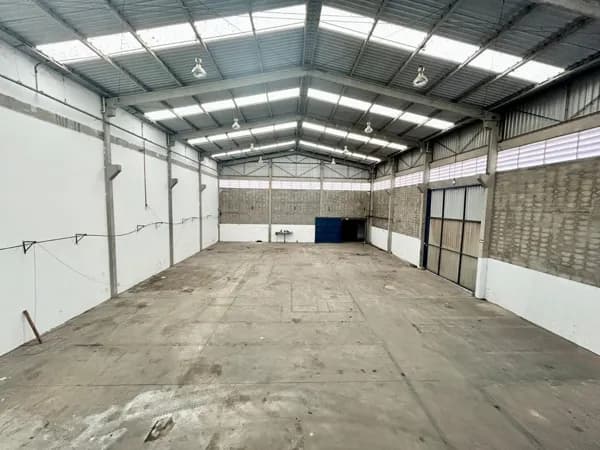 Galpão/Depósito/Armazém em Sorocaba - Aparecidinha