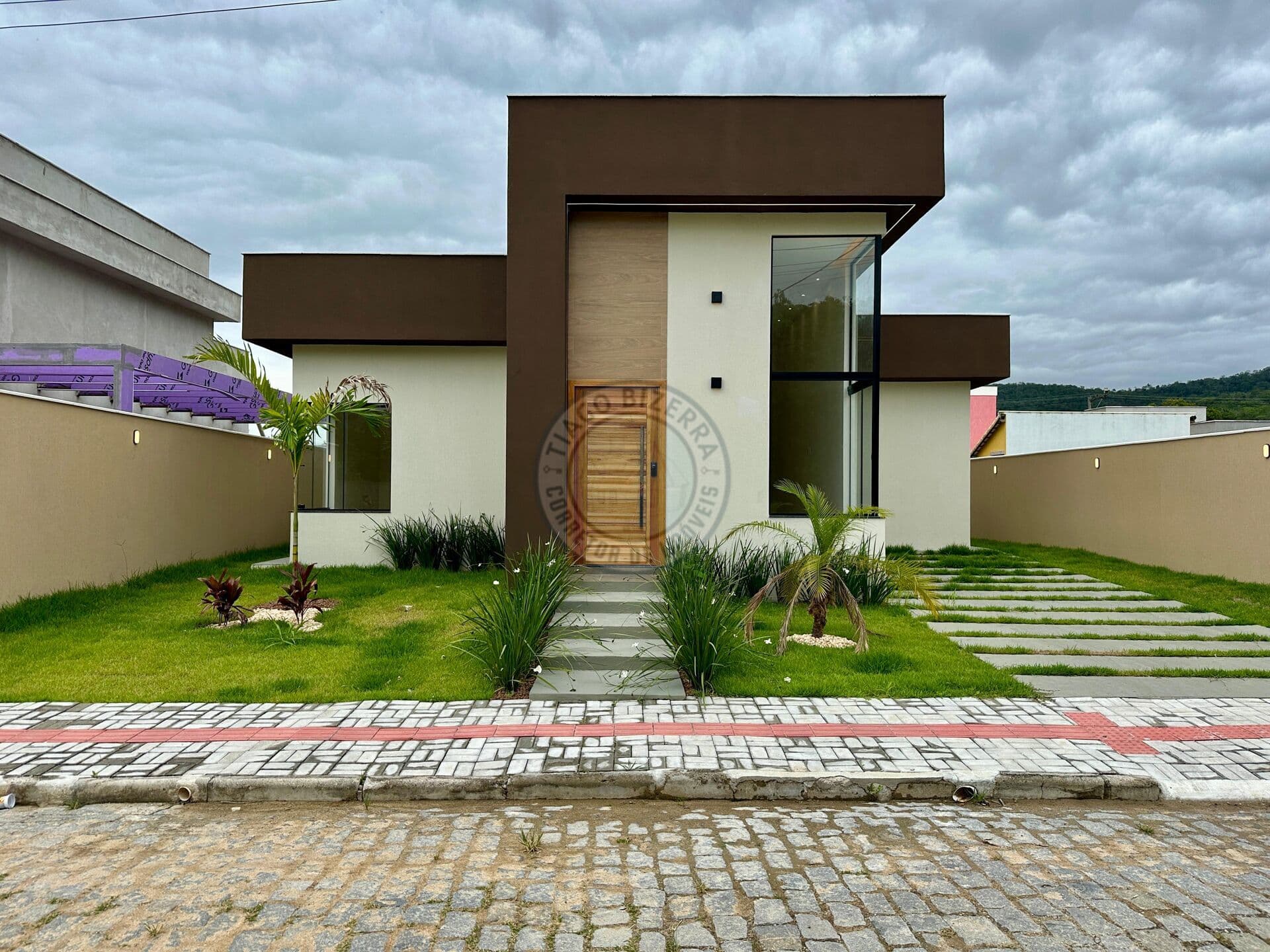 Casa Moderna à Venda no Condomínio EcoPlace – Ubatiba, Maricá/RJ