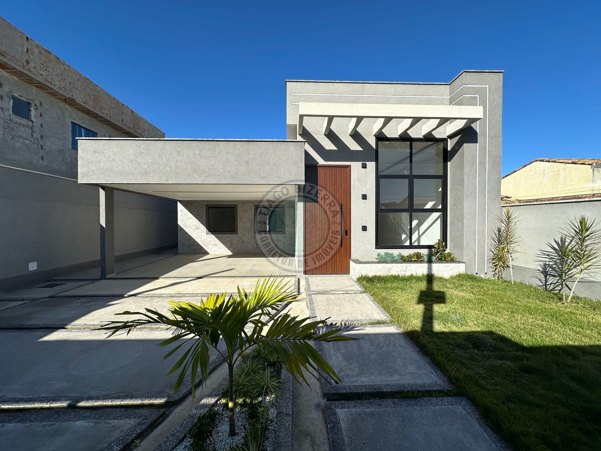 Casa de Alto Padrão à Venda no Jardim Atlântico central – Itaipuaçu