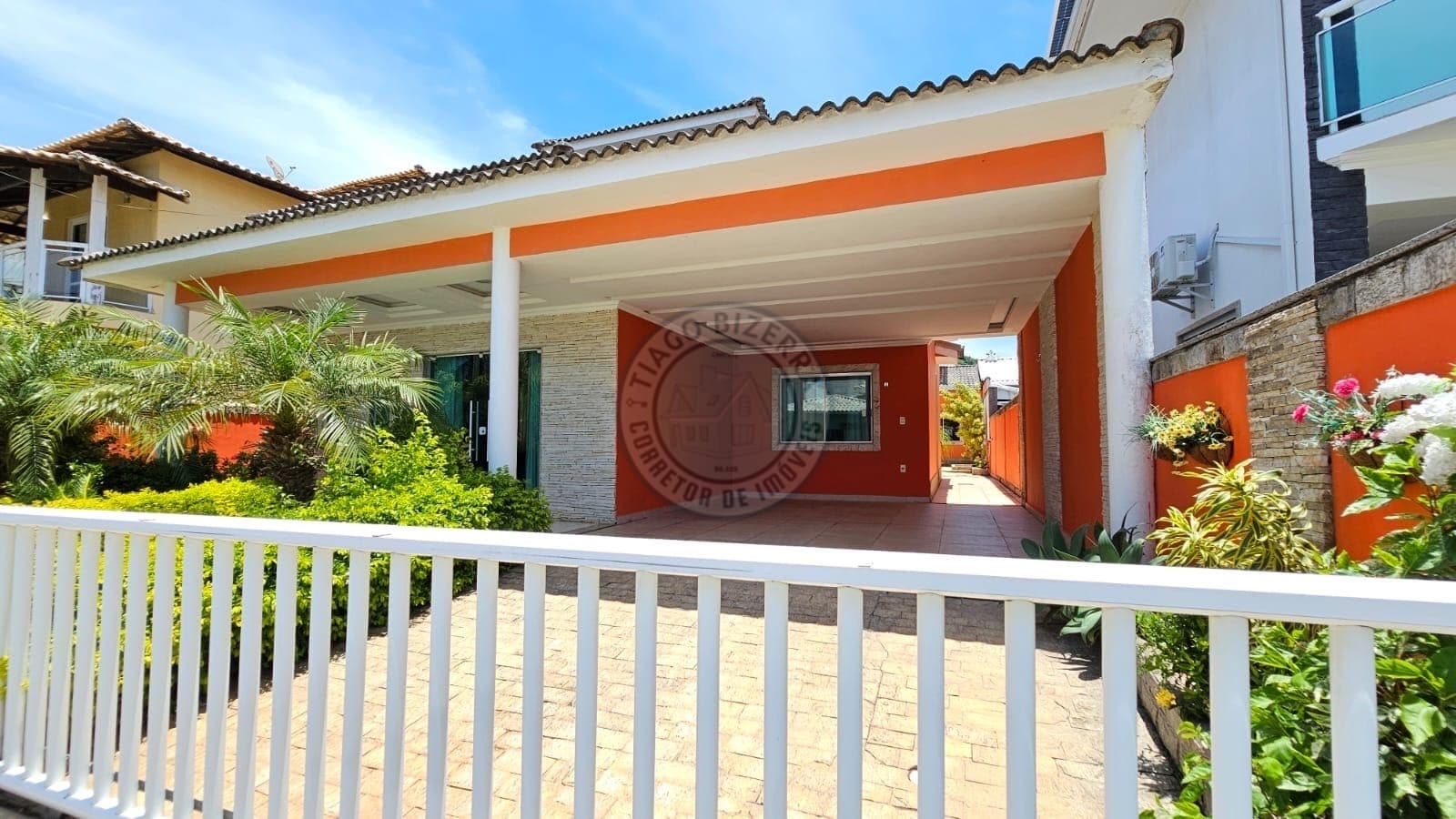 Casa no condomínio bosque de Itapeba