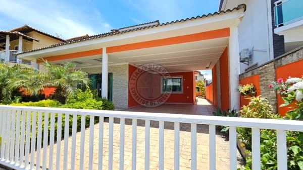 Casa no condomínio bosque de Itapeba