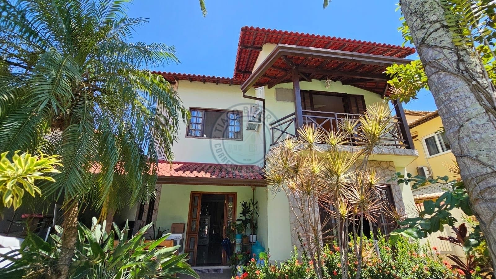 Casa no condomínio bosque de Itapeba