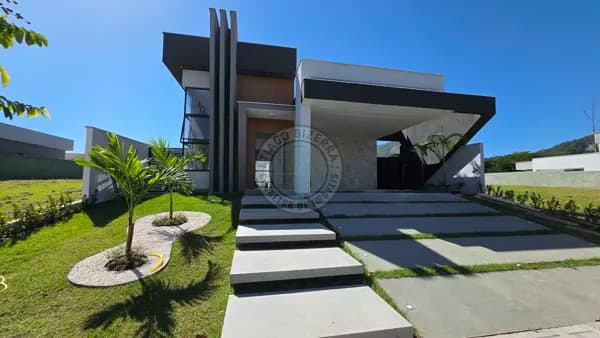 Casa sofisticada com acabamento premium e preparação para veículo elétrico