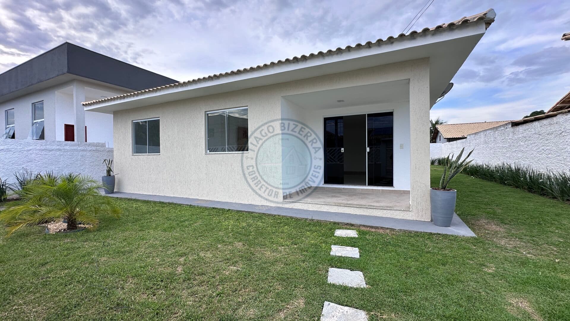 Casa Linear Reformada à Venda no Condomínio Green Park II – Maricá/RJ