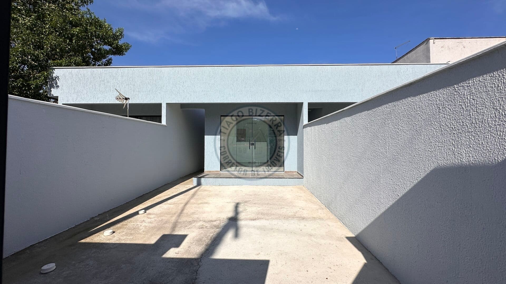 Casa à Venda em Itapeba – 2 Quartos (1 Suíte) com Quintal Independente