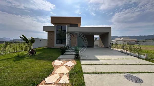 Linda Casa em Condomínio Fechado com Lazer Completo – 3 Quartos, sendo 1 Suíte