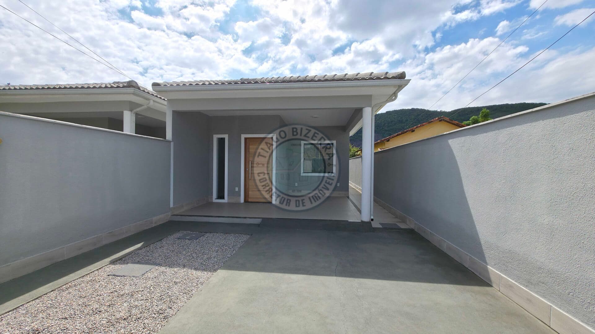 Casa Linear com 3 Quartos (1 Suíte) , Próxima ao Barroco – Itaipuaçu