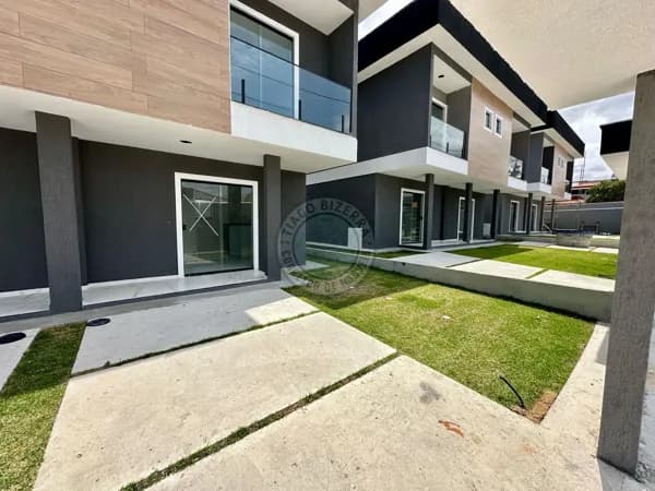 Casa Duplex em Itaipuaçu – Conforto, Modernidade e Localização Privilegiada!