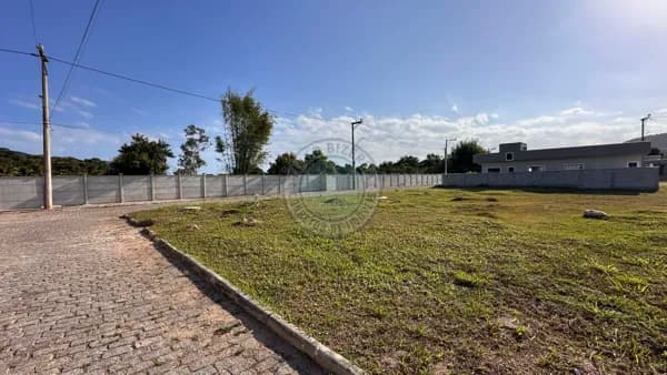 Terreno à venda no condomínio Dom Village - Maricá/RJ