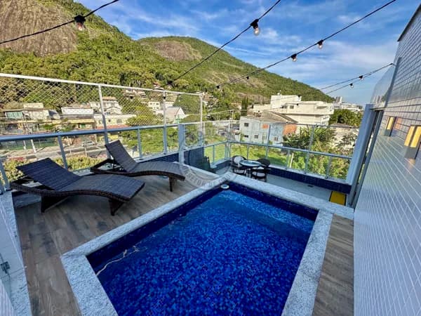 Cobertura Linear Porteira Fechada com Vista Deslumbrante – Condomínio Labrise, Itacoatiara/Niterói