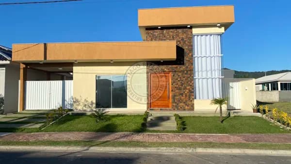Casa Alto Padrão em condomínio