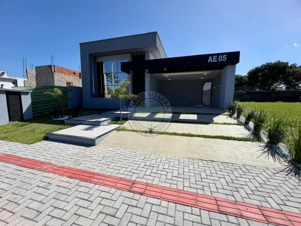 Casa Linear de Alto Padrão no Condomínio Alphaville I