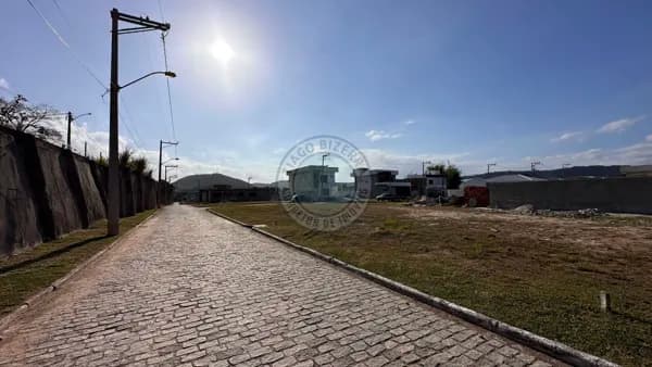 Terreno à venda no condomínio Dom Village - Maricá/RJ