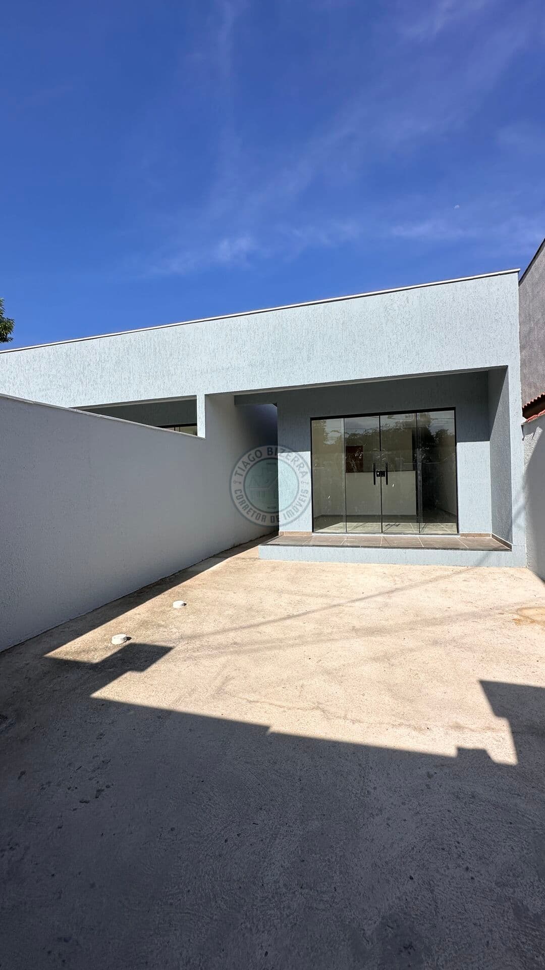 Casa à Venda em Itapeba – 2 Quartos (1 Suíte) com Quintal Independente