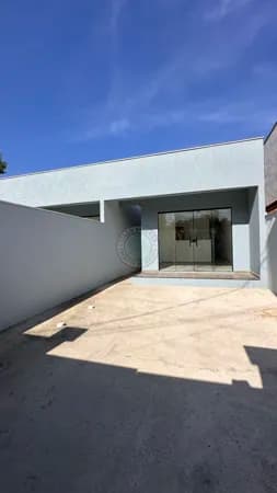 Casa à Venda em Itapeba – 2 Quartos (1 Suíte) com Quintal Independente