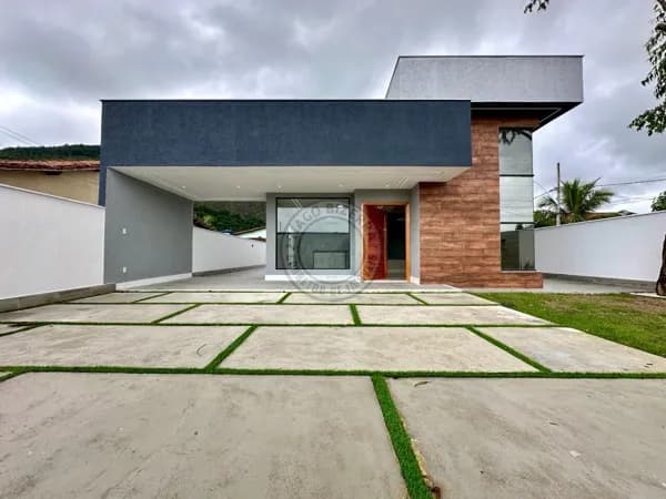 Casa de Alto em Itaipuaçu