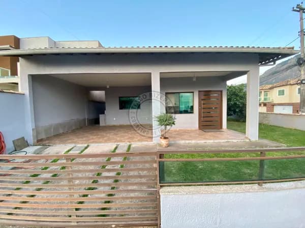 Casa Duplex no condomínio Jardins da costa