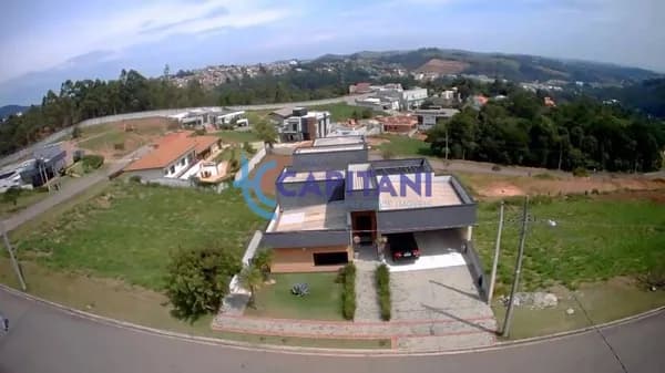 Casa com 3 dormitórios sendo 1 suíte / 266m² -a Venda condomínio Morada do Sol, 333 m² por R$ 1,800,000