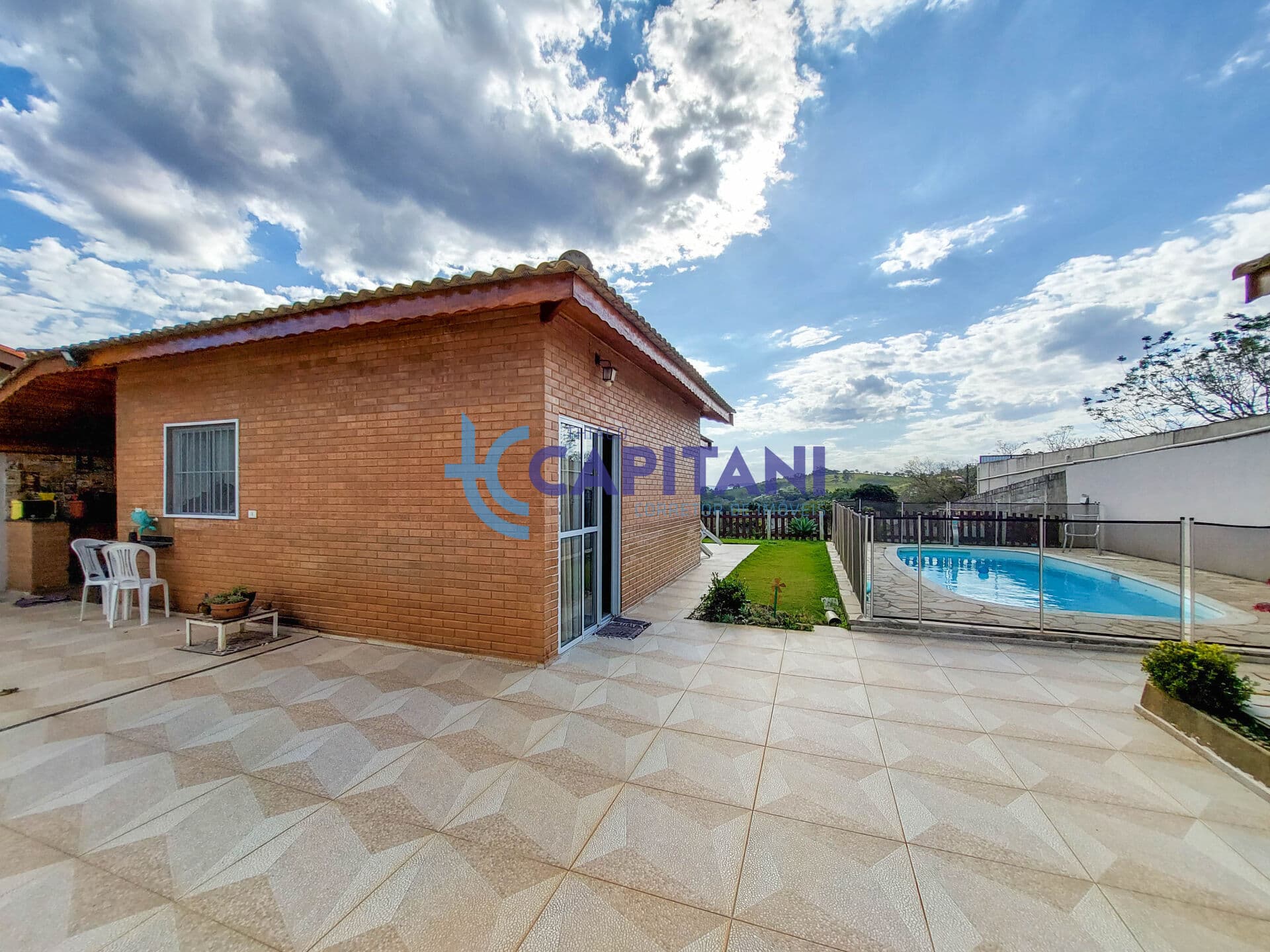 Chácara c/ amplo quintal de 1.020m² + piscina em Alpes Bom Jesus - Bom Jesus dos Perdões/SP