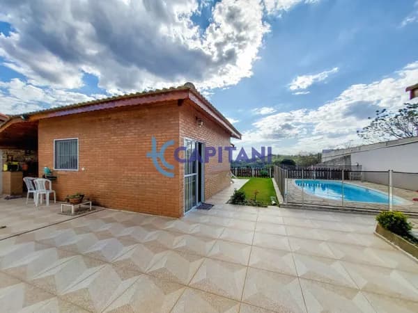Chácara c/ amplo quintal de 1.020m² + piscina em Alpes Bom Jesus - Bom Jesus dos Perdões/SP