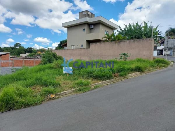 Terreno de esquina c/ 255,90m² B. Chácaras Neli - Região de Atibaia - Bom Jesus dos Perdões