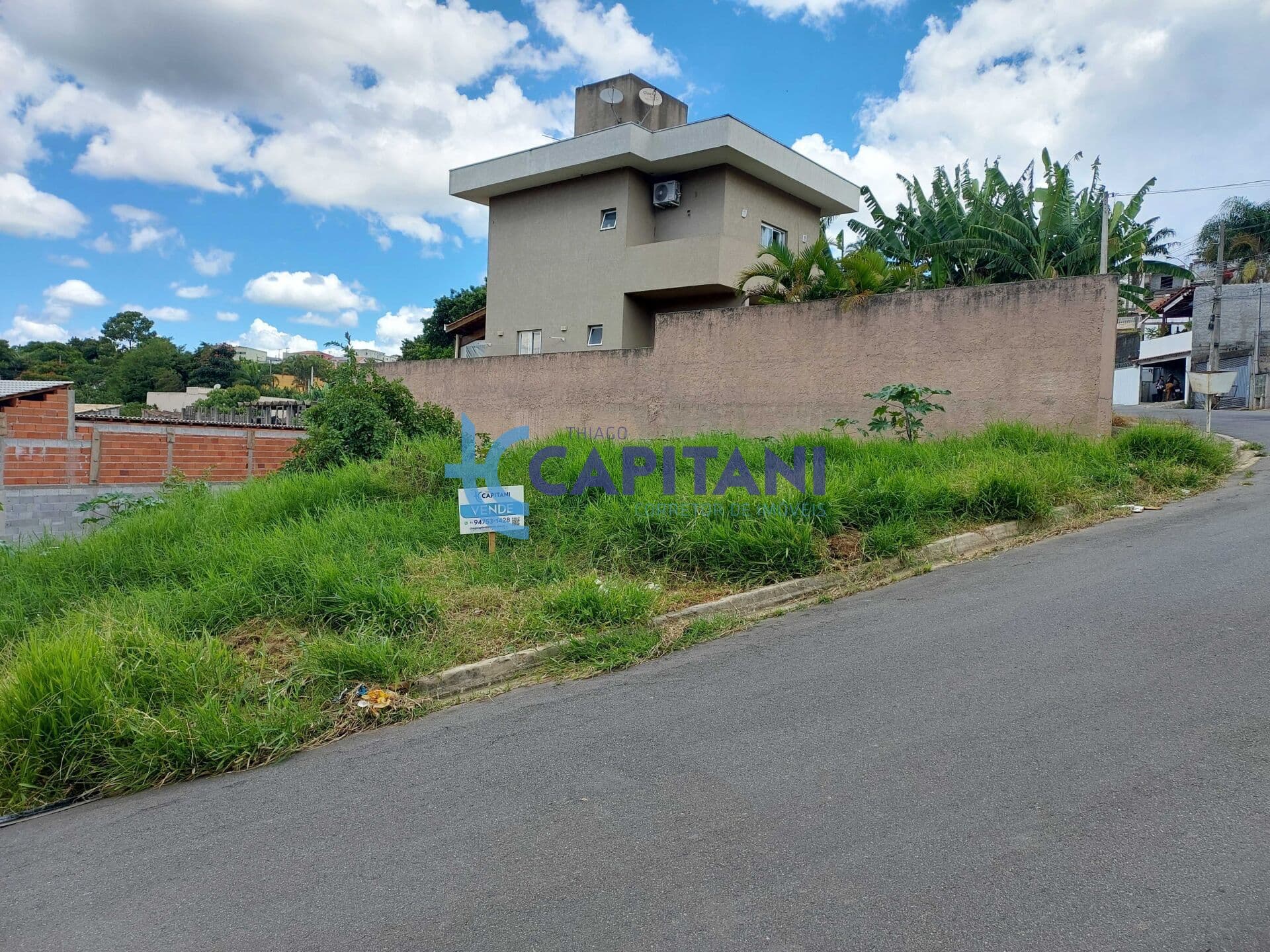 Terreno de esquina c/ 255,90m² B. Chácaras Neli - Região de Atibaia - Bom Jesus dos Perdões