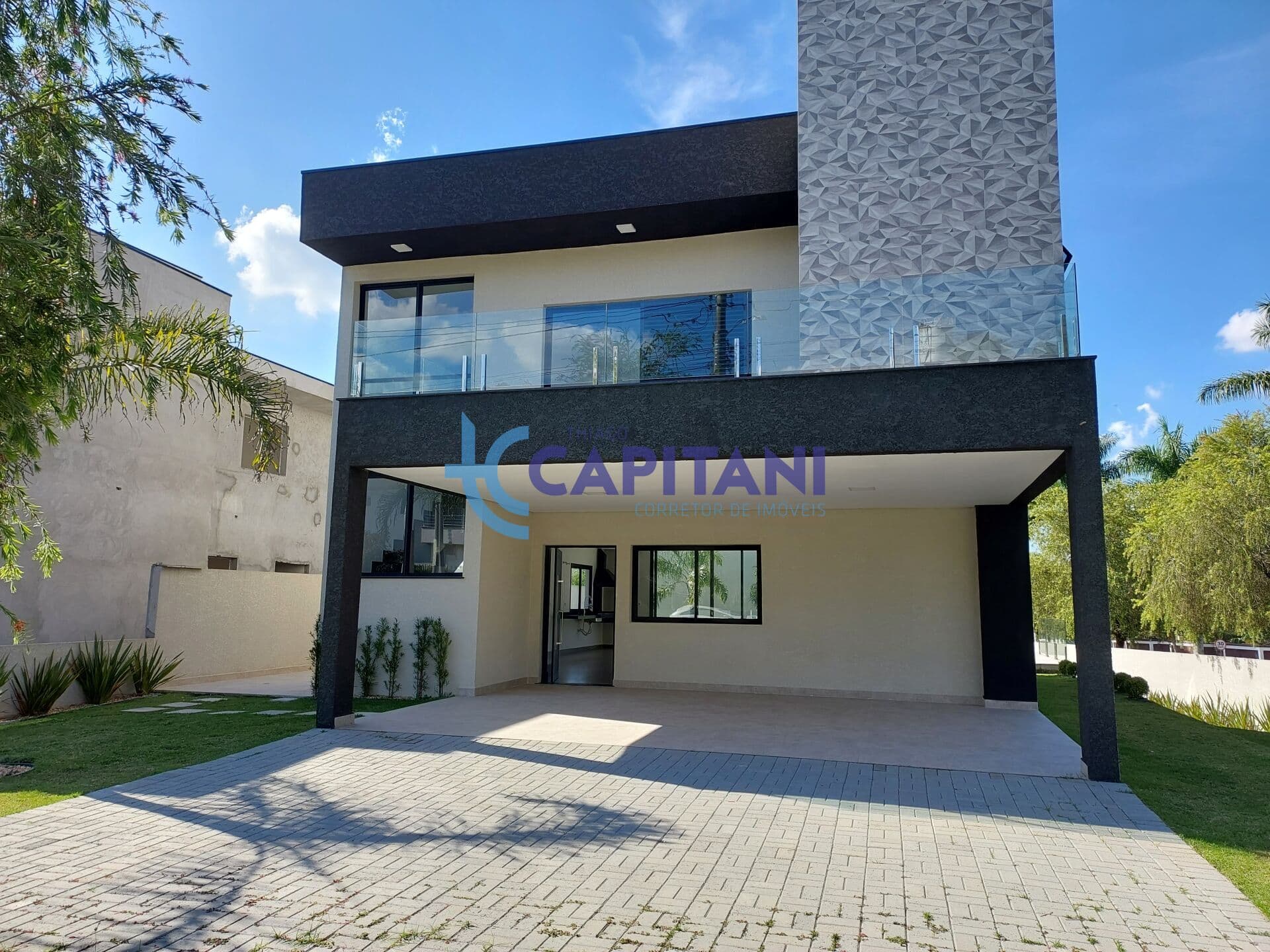 Sobrado C/266m² - 4 Suítes / Condomínio Shambala II - Atibaia-SP
