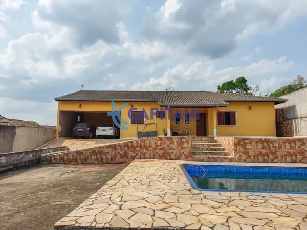 Casa térrea c/ 245m² - 3 dormitórios + piscina - B. Belvedere - Atibaia