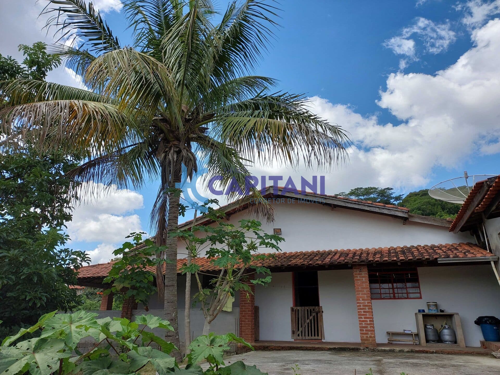 Chácara a venda com 200m² no condomínio fechado Village de Atibaia