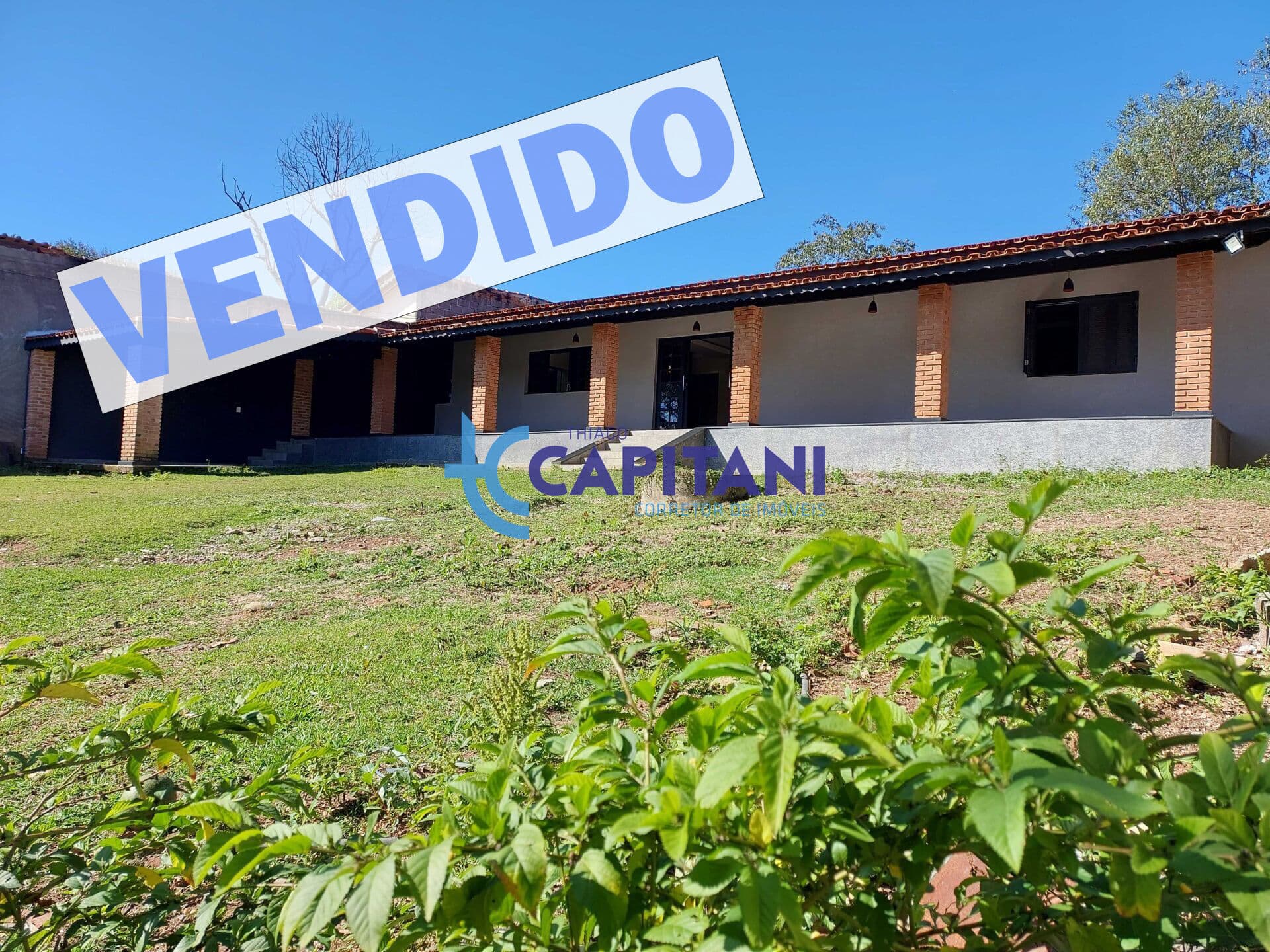 Chácara a venda c/ móveis planejados 196m² - Bom Jesus dos Perdões/SP