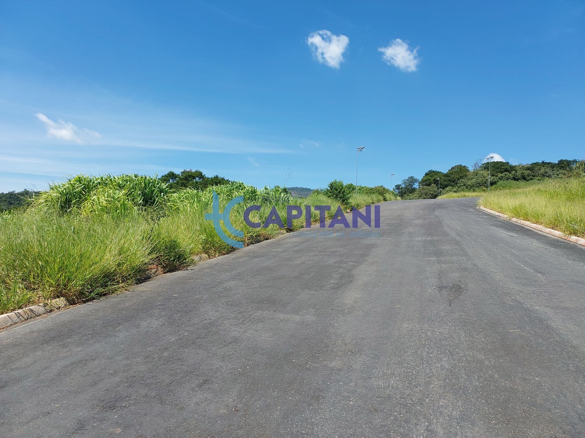 Terreno c/ 300 m² em condomínio fechado Portal Lamis - Região de Atibaia