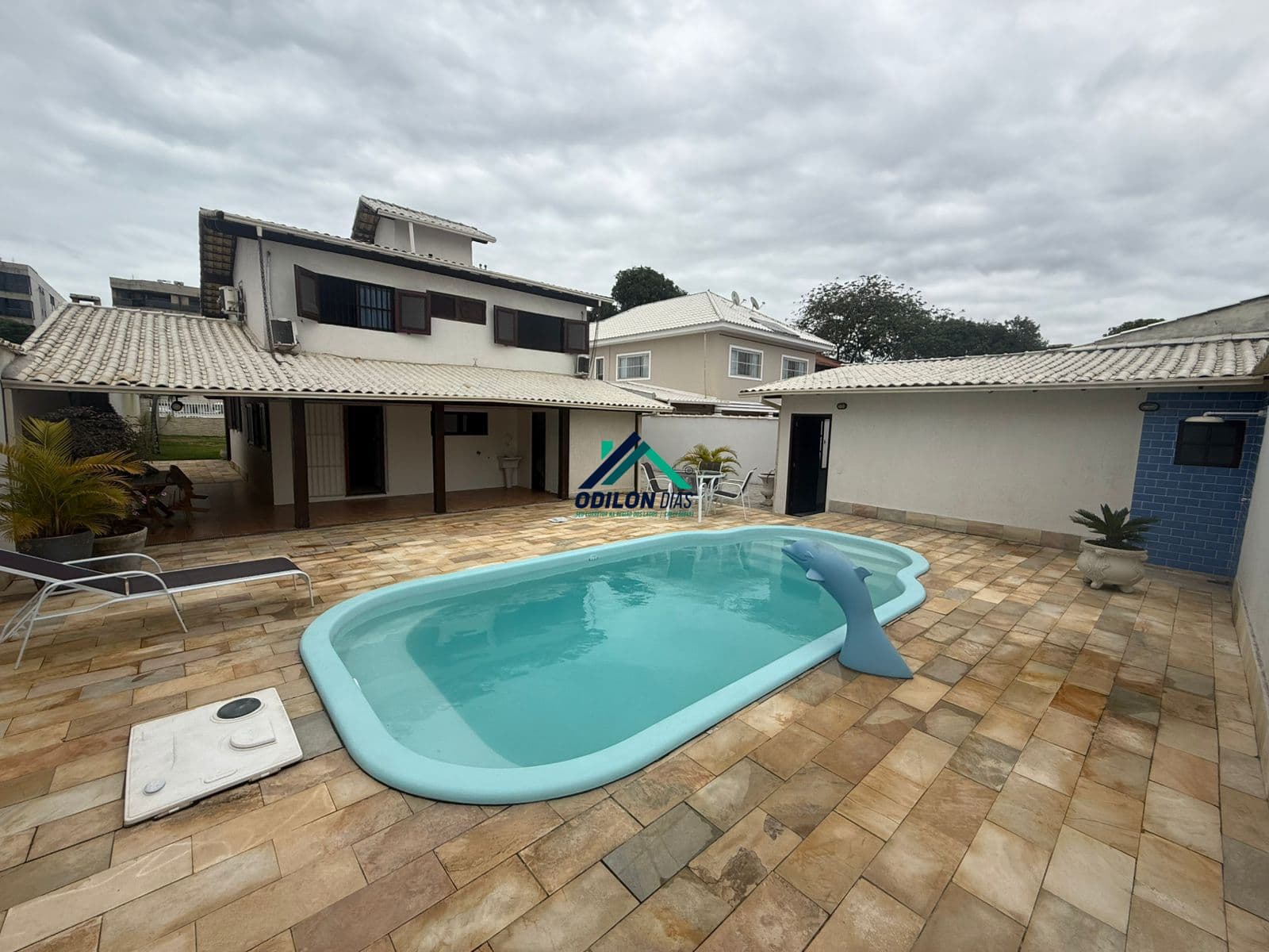 Ampla Casa Duplex Independente no Extensão do Bosque