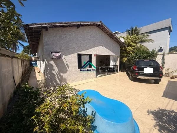 Casa Linear Independente em Costa Azul