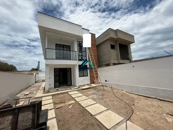 Linda Casa Duplex de Alto Padrão em Terra Firme