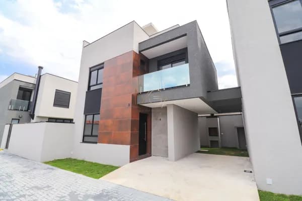 Sobrado em Curitiba - Boqueirão