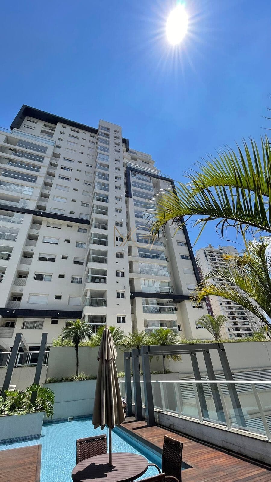 🏙️ Apartamento Mobiliado de 3 Quartos no Residencial Younique – Água Verde
