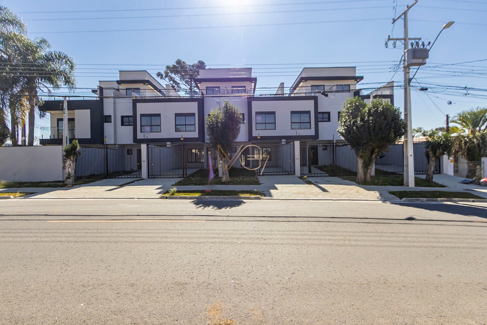 Tríplex diferenciado com terraço, 02 vagas por R$ 799.000,00.
