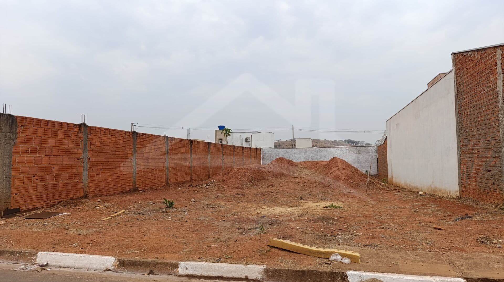 Lote/Terreno em Passos - Jardim Canadá II