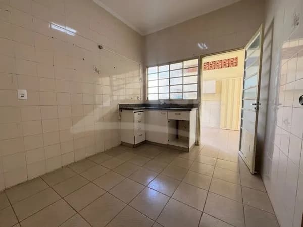 Casa em Passos - Parque Residencial Eldorado