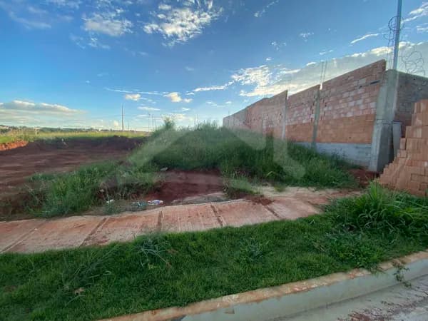 Lote/Terreno em Passos - Jardim Jacarandá