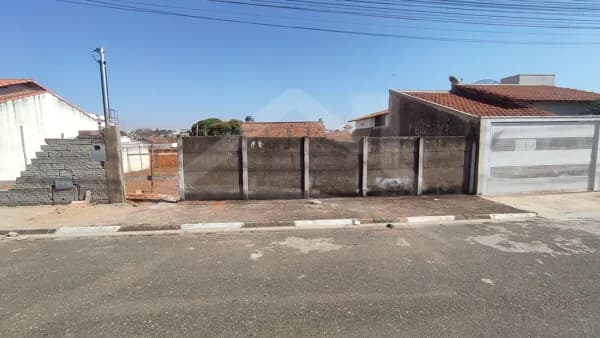 Lote/Terreno em Passos - Novo Mundo