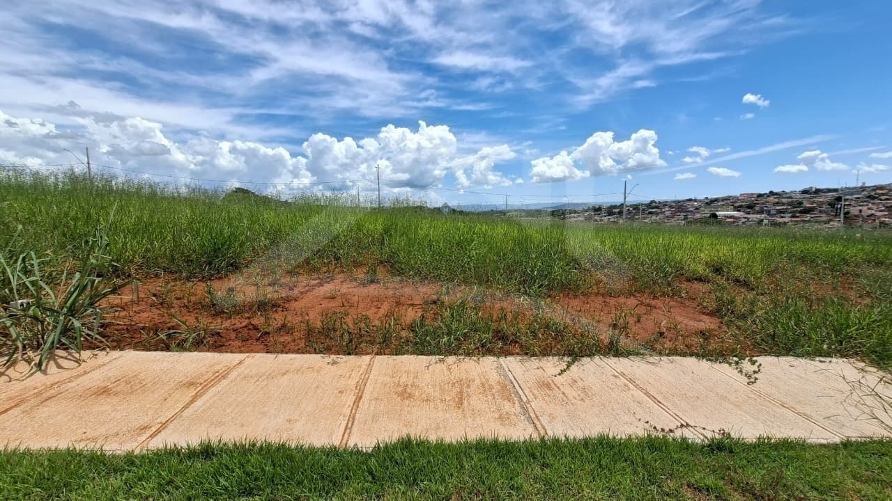 Lote/Terreno em Passos - Jardim Jacarandá