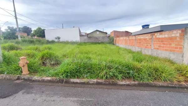 Lote/Terreno em Passos - Jardim Florença
