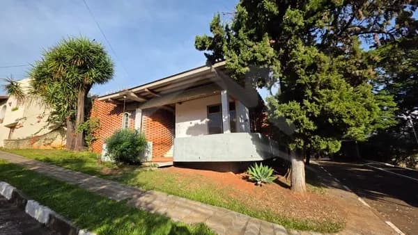 Casa em Passos - Centro