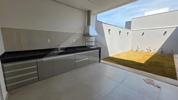 Casa em Passos - Parque das Aroeiras